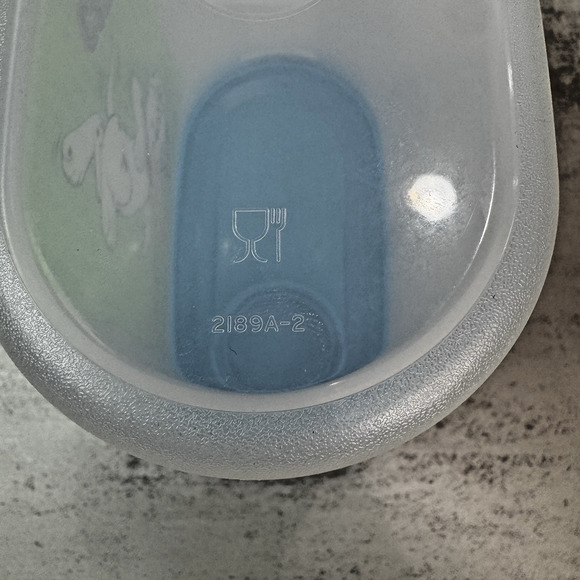 VTG Tupperware Water Pitcher Flip Top Lid Disney 101 Dalmatians 1 Quart 1990s NW - Picture 6 of 11